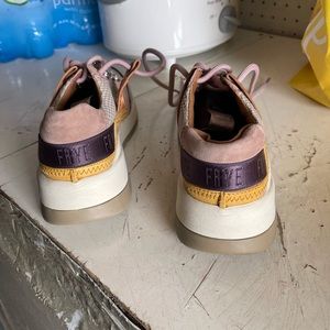 Dye casual sneakers